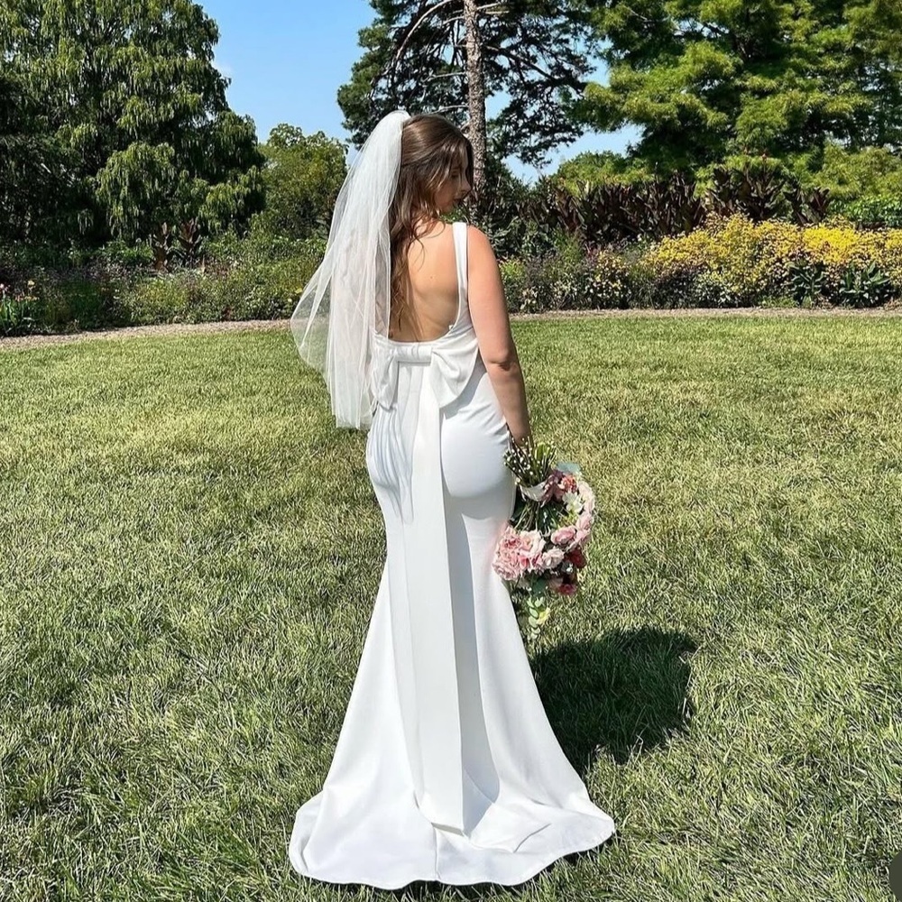 LULU’S Loving Fate White Bow Square Neck Backless Maxi Dress - Picture 1 of 6